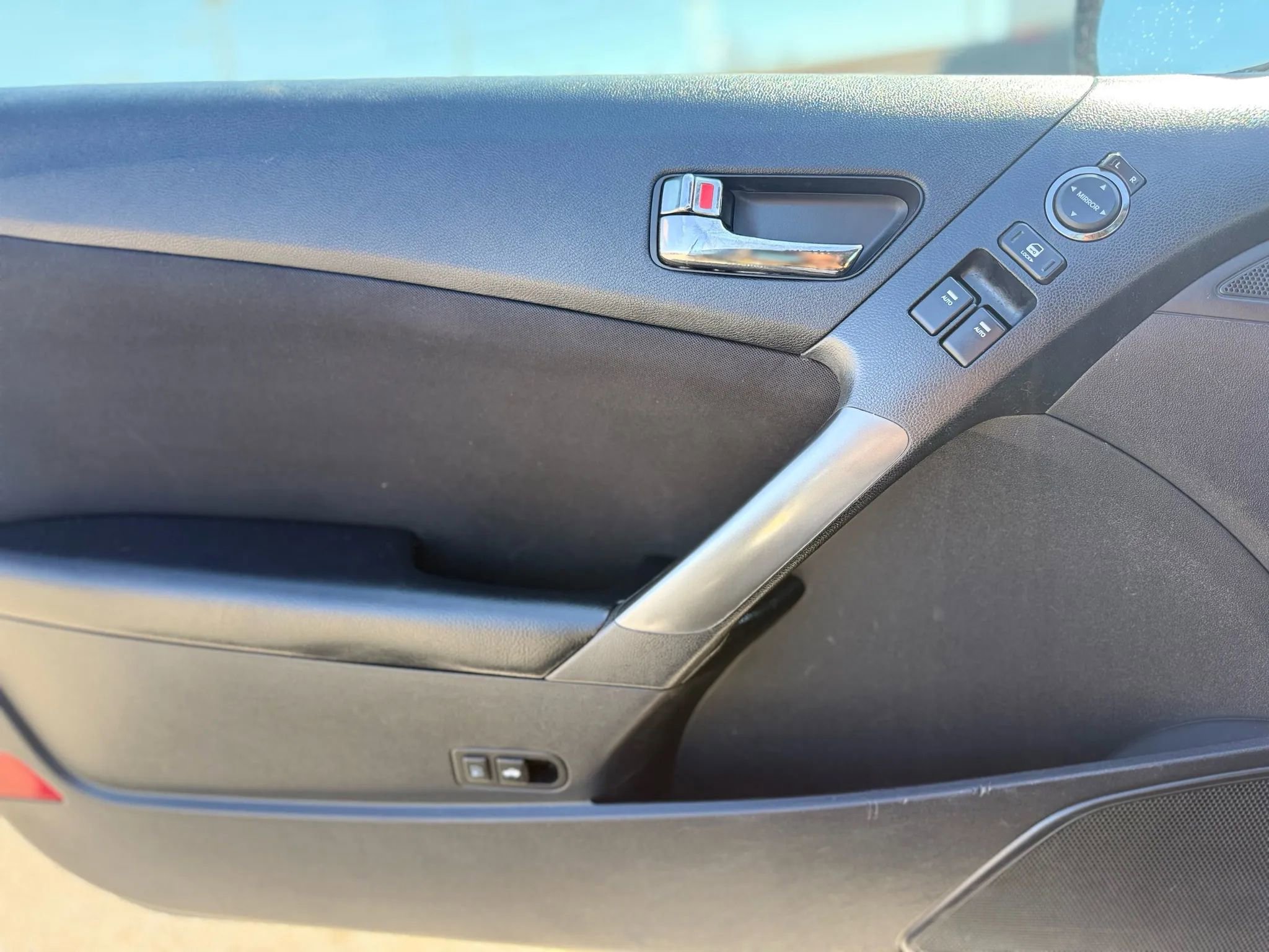 Used 2011 Hyundai Genesis 2.0T RWD image 36