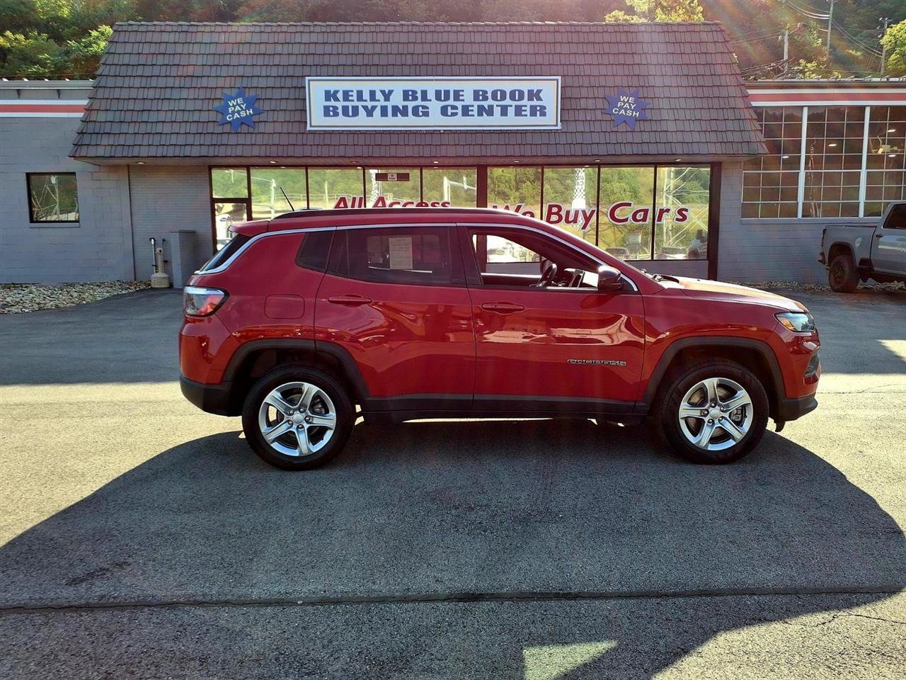Used 2024 Jeep Compass Latitude