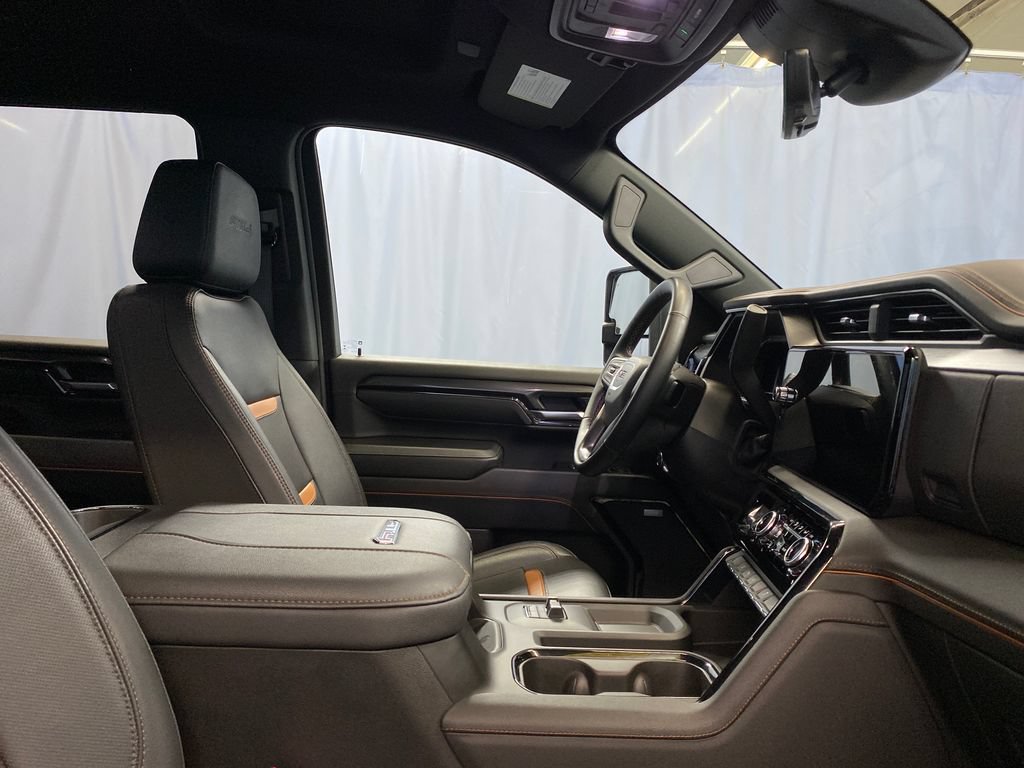 Used 2024 GMC Sierra 2500 AT4 w/ Technology Package AWD/4WD image 39