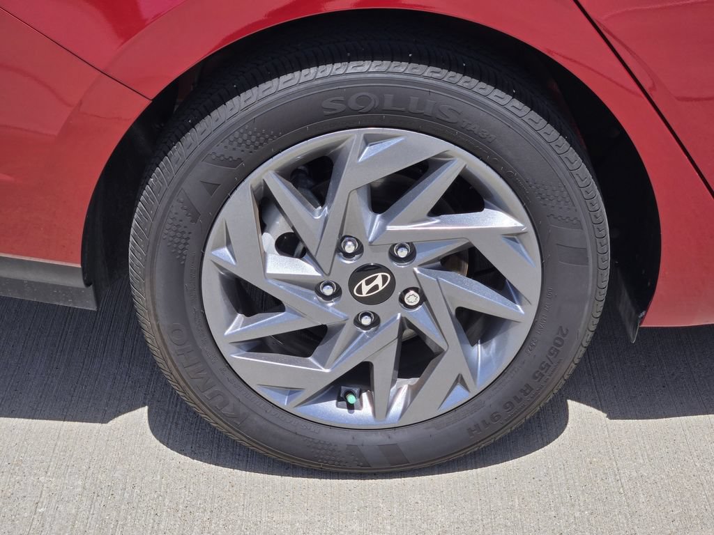 Used 2024 Hyundai Elantra SEL FWD image 10