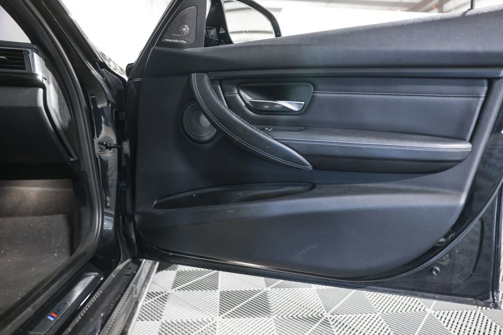 Used 2017 BMW M3 image 26