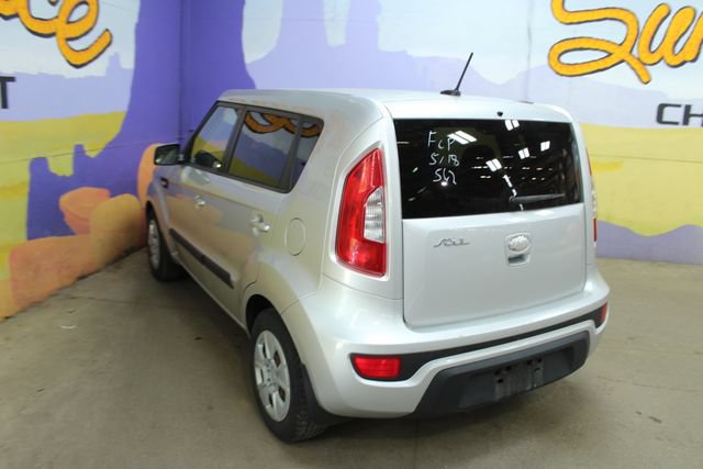 Used 2013 Kia Soul FWD image 6