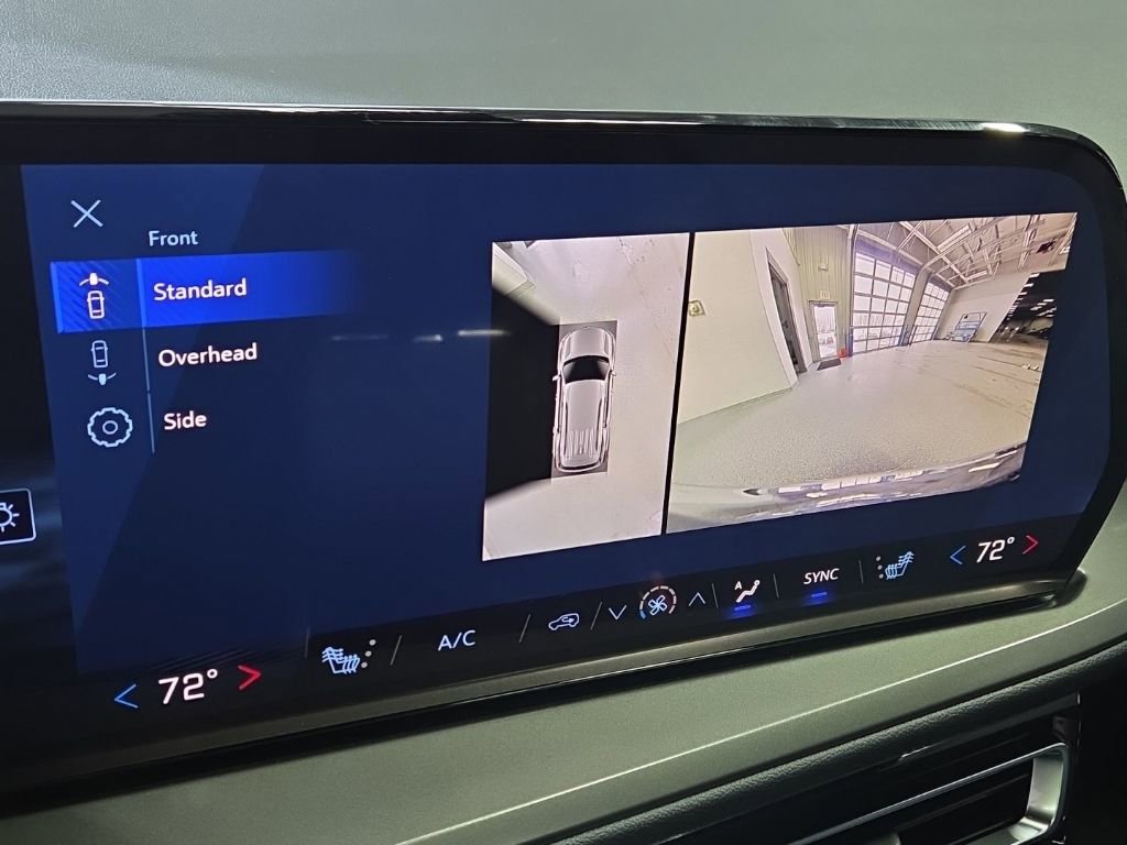 New 2026 Chevrolet Traverse LT w/ Sun and Wheel Package image 23