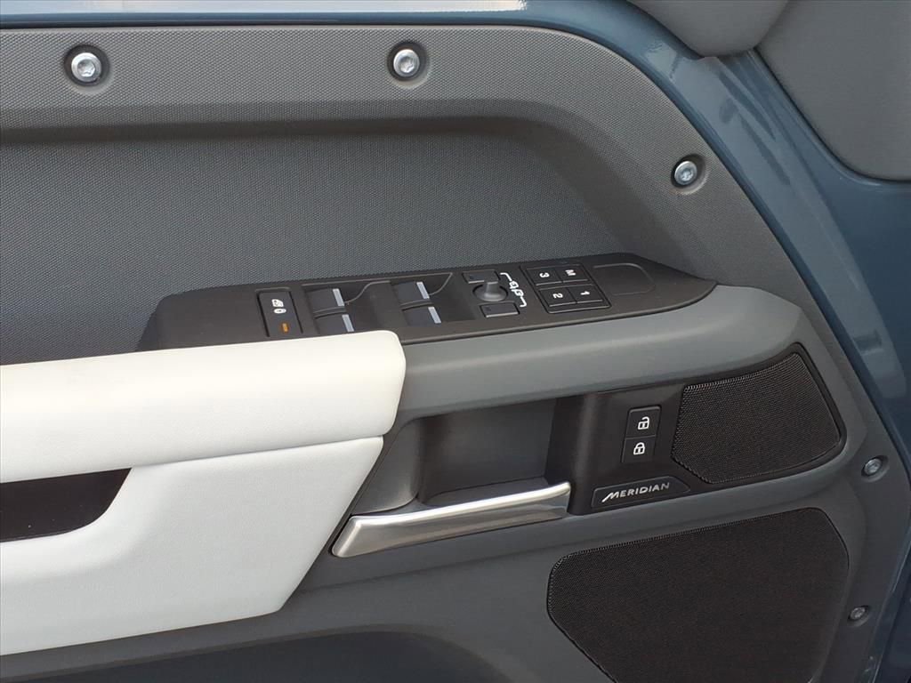 New 2026 Land Rover Defender 110 S image 11