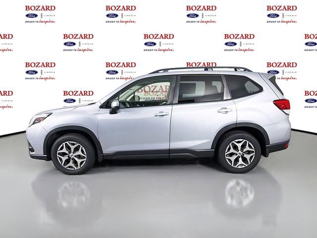 Used 2023 Subaru Forester Premium AWD/4WD image 5