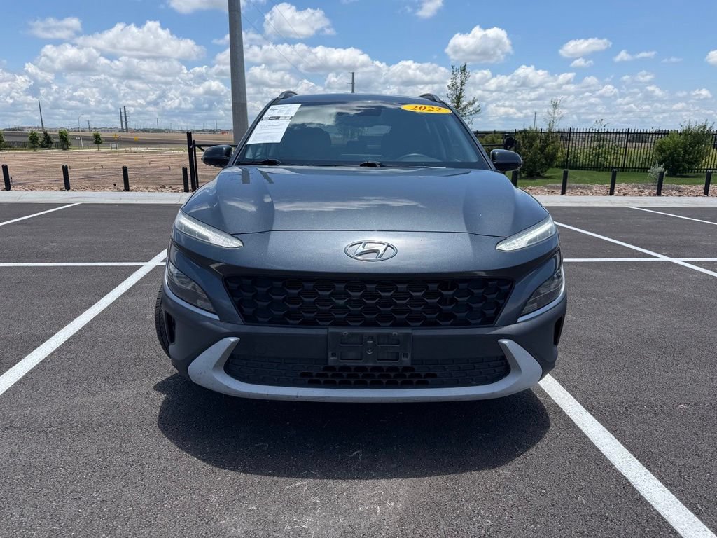 Used 2022 Hyundai Kona SEL FWD image 2