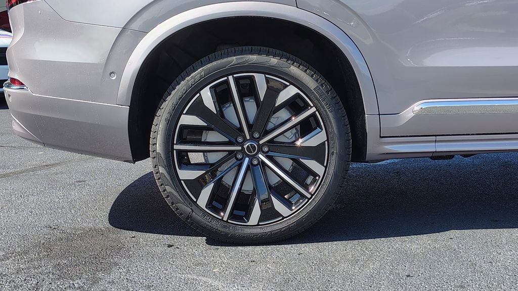 New 2026 Volvo XC90 B6 Plus image 32