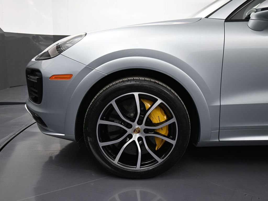 Certified 2023 Porsche Cayenne Turbo image 12