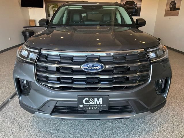 New 2026 Ford Explorer Active w/ Active Comfort Package AWD/4WD image 2