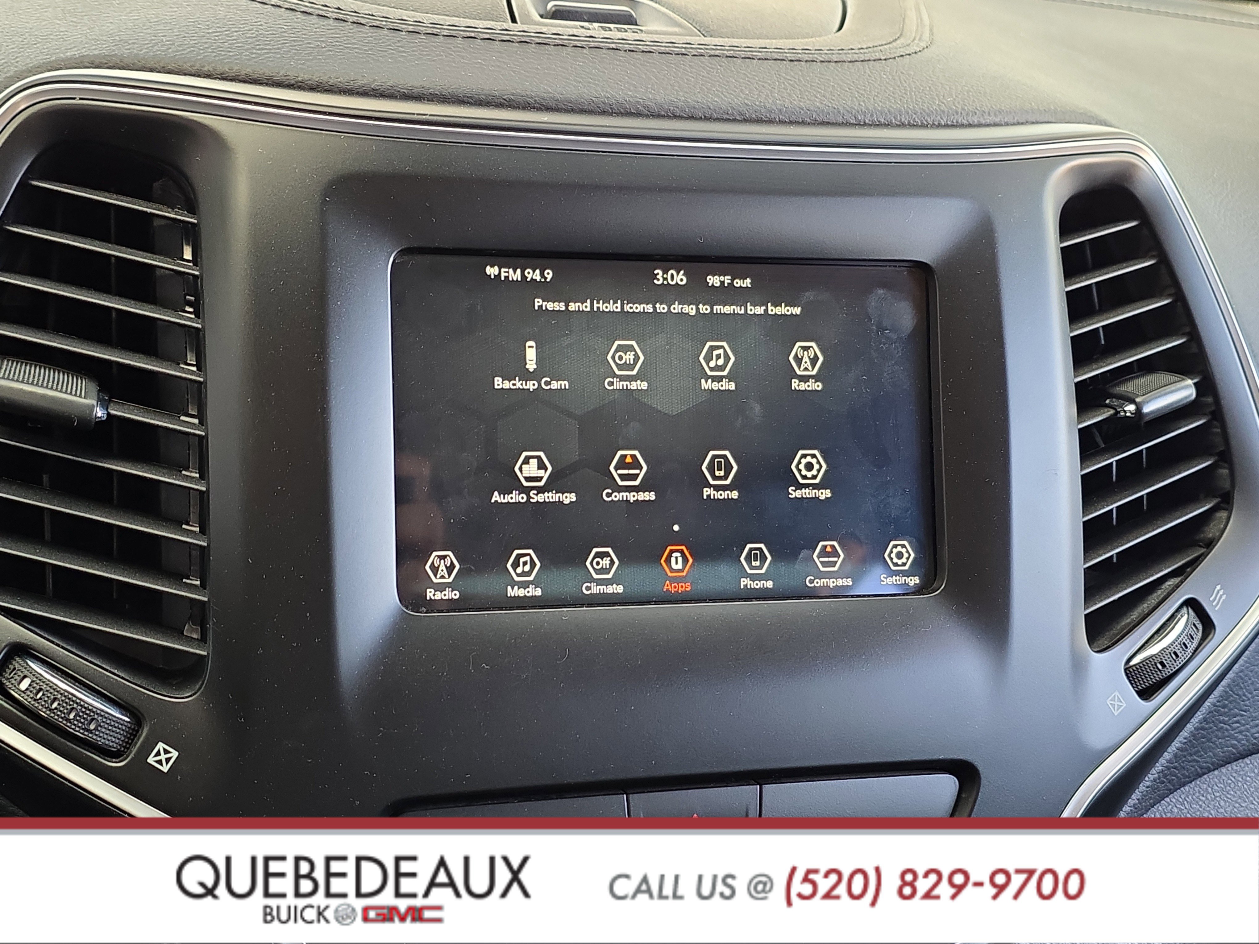 Used 2019 Jeep Cherokee Latitude w/ Popular Appearance Group image 17