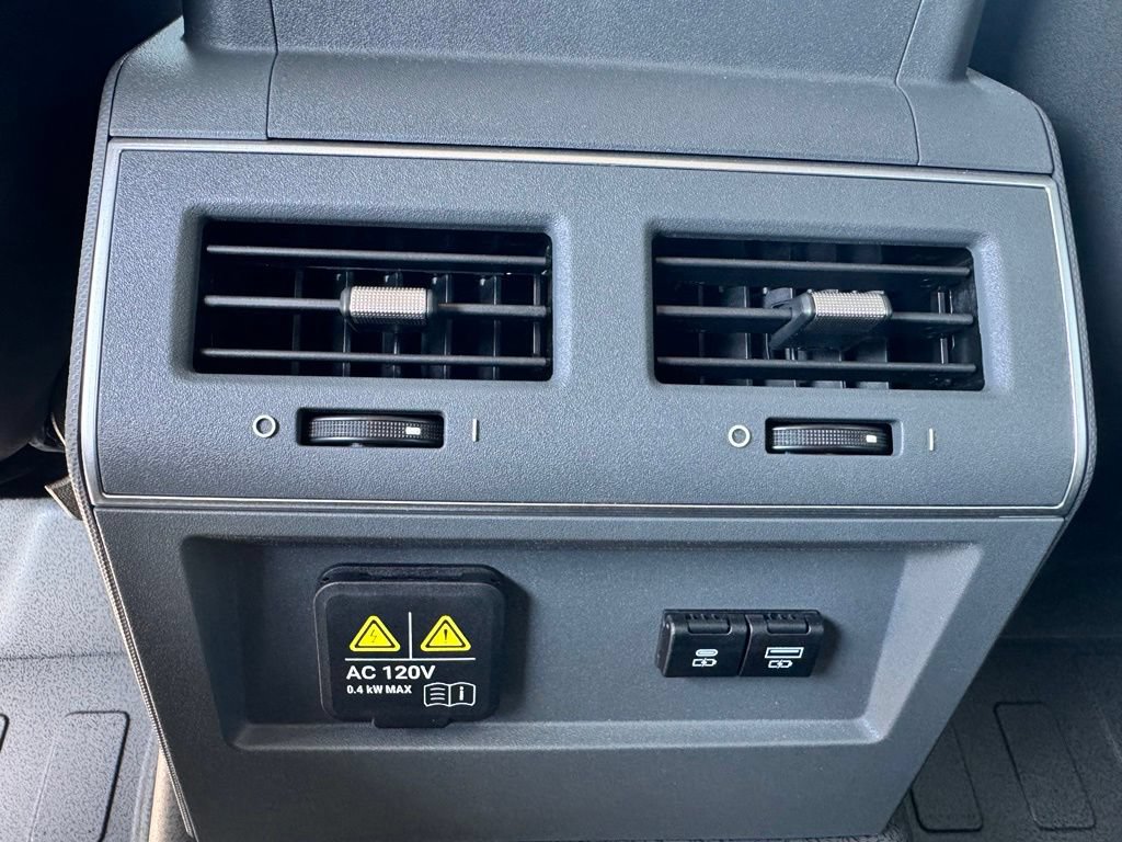 New 2026 INEOS Grenadier Station Wagon AWD/4WD image 17