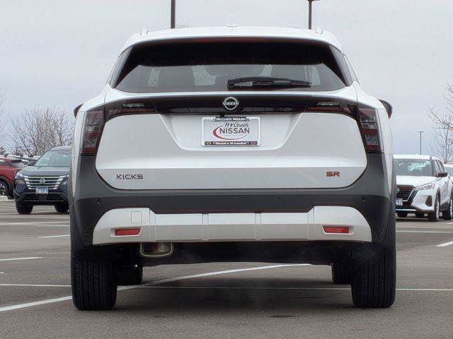Used 2025 Nissan Kicks SR w/ Illumination Package FWD image 6
