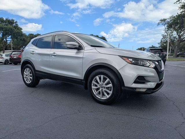 Used 2021 Nissan Rogue Sport SV FWD image 2