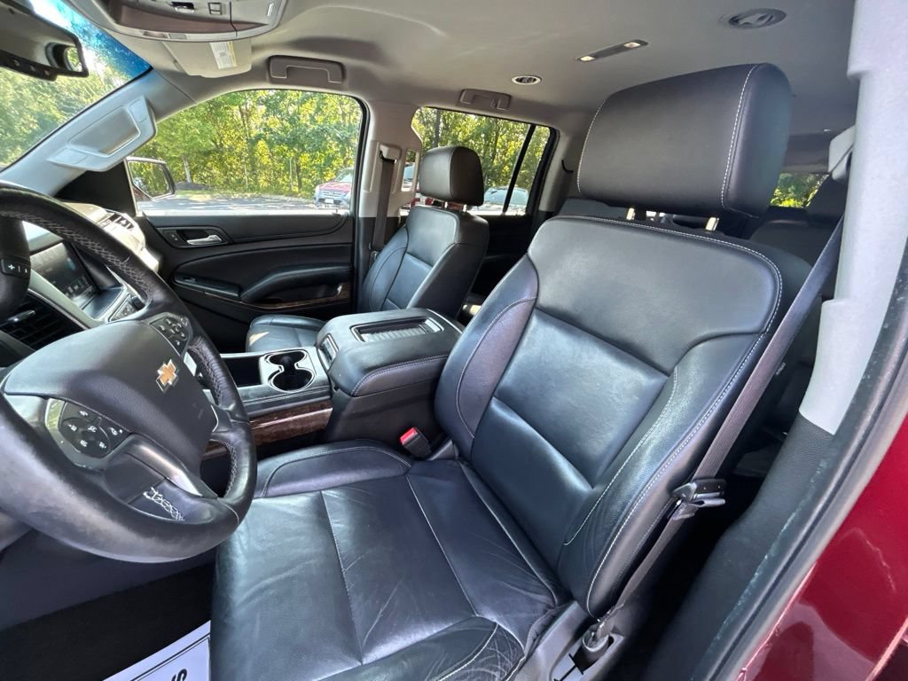 Used 2017 Chevrolet Suburban LT w/ Luxury Package AWD/4WD image 15