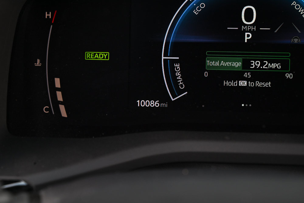 Used 2025 Toyota Camry SE w/ Multimedia Upgrade Package FWD image 14