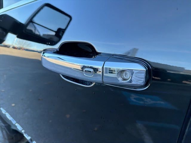 Used 2024 GMC Sierra 2500 Denali w/ Denali Reserve Package image 23