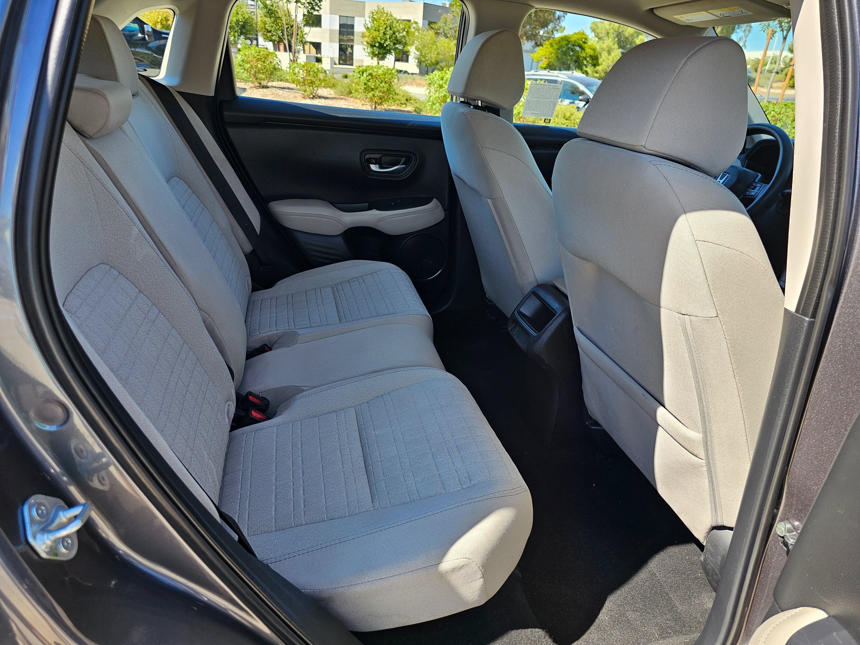 Used 2025 Honda HR-V LX image 30