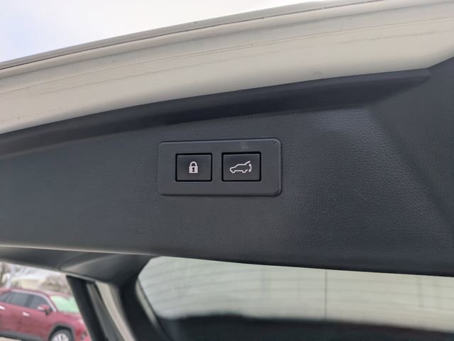 Used 2020 Subaru Outback Limited image 28