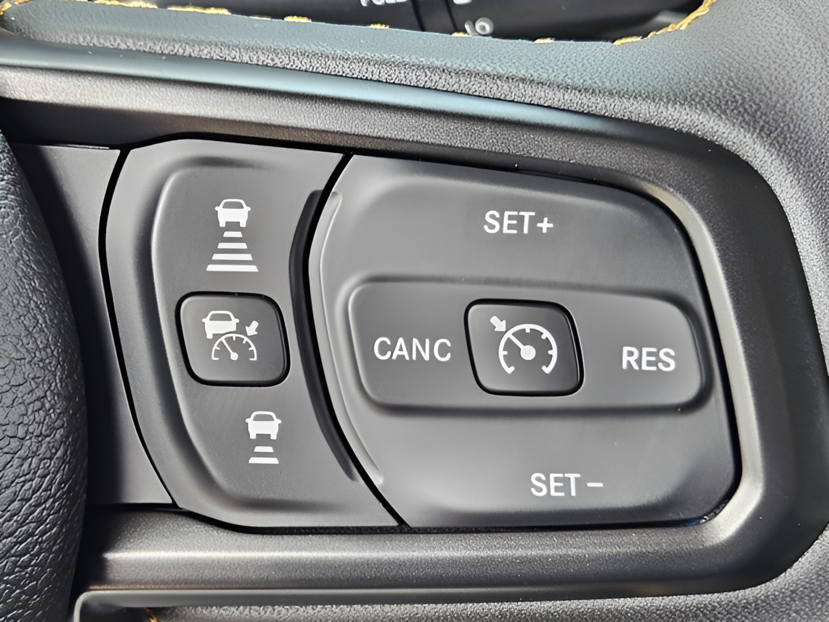 Used 2024 Jeep Gladiator Sport AWD/4WD image 21