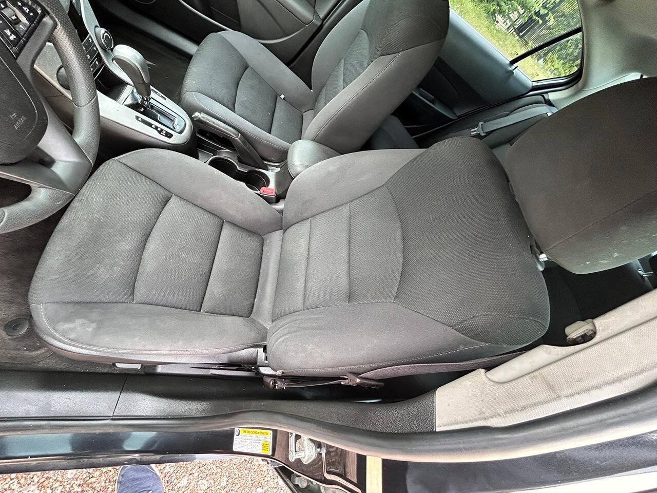 Used 2016 Chevrolet Cruze LT w/ Sun And Sound Package FWD image 13