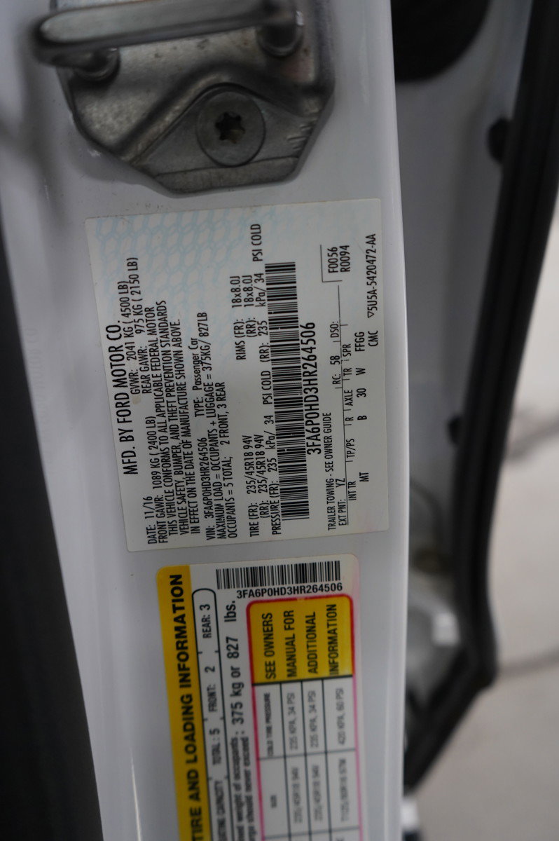 Used 2017 Ford Fusion SE w/ Equipment Group 201A image 22