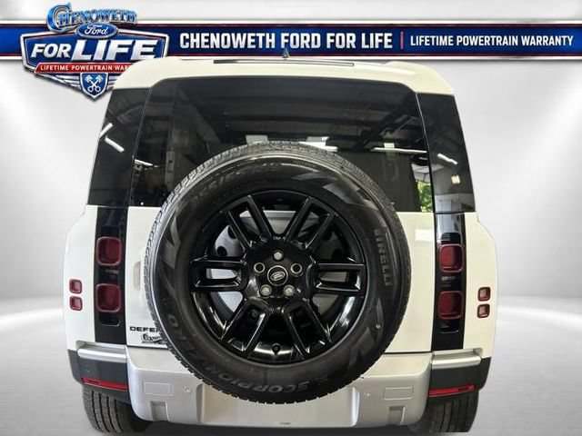 Used 2025 Land Rover Defender 110 S AWD/4WD image 4