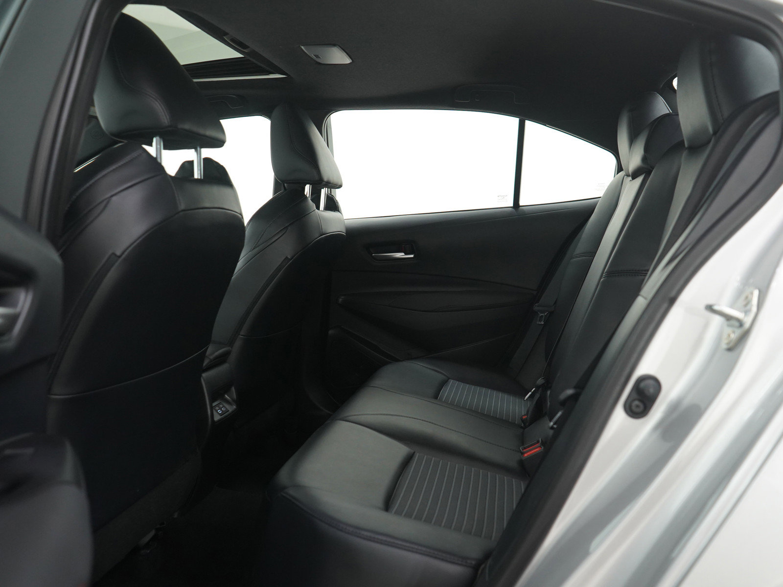 Used 2025 Toyota Corolla XSE image 19