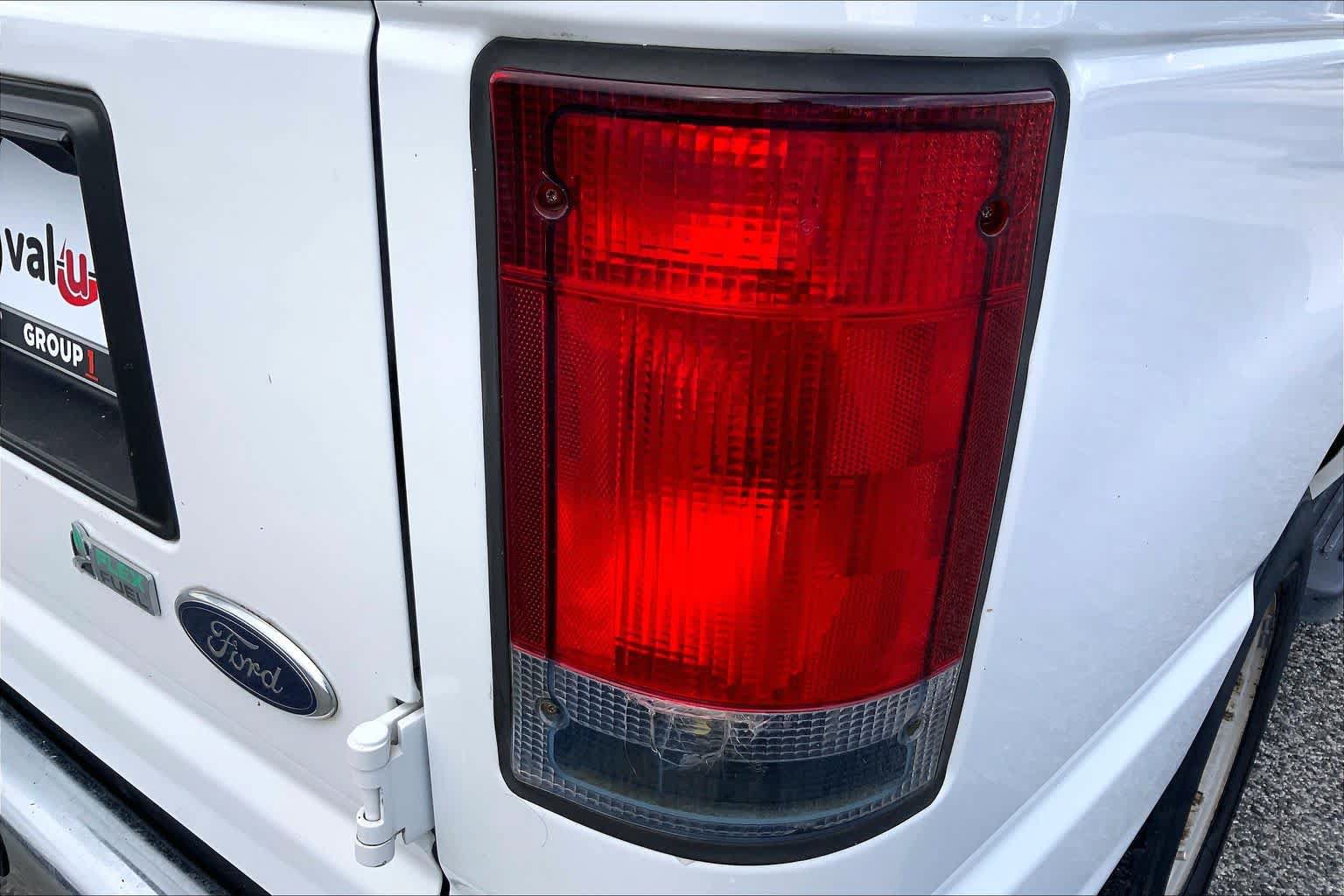 Used 2014 Ford E-350 and Econoline 350 XLT RWD image 29