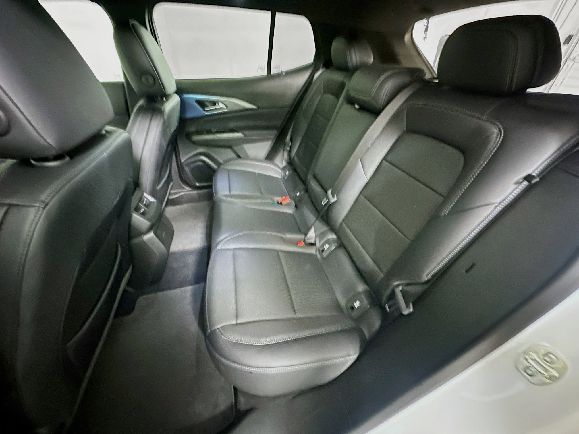 Used 2024 Chevrolet Equinox EV LT FWD image 27