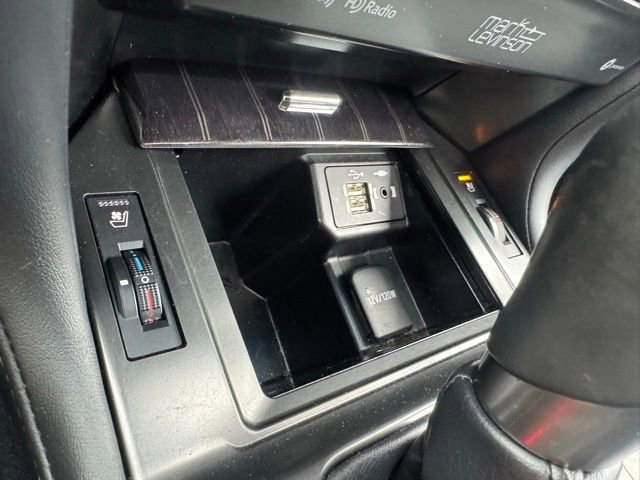 Used 2023 Lexus GX 460 Premium w/ Accessory Package image 38