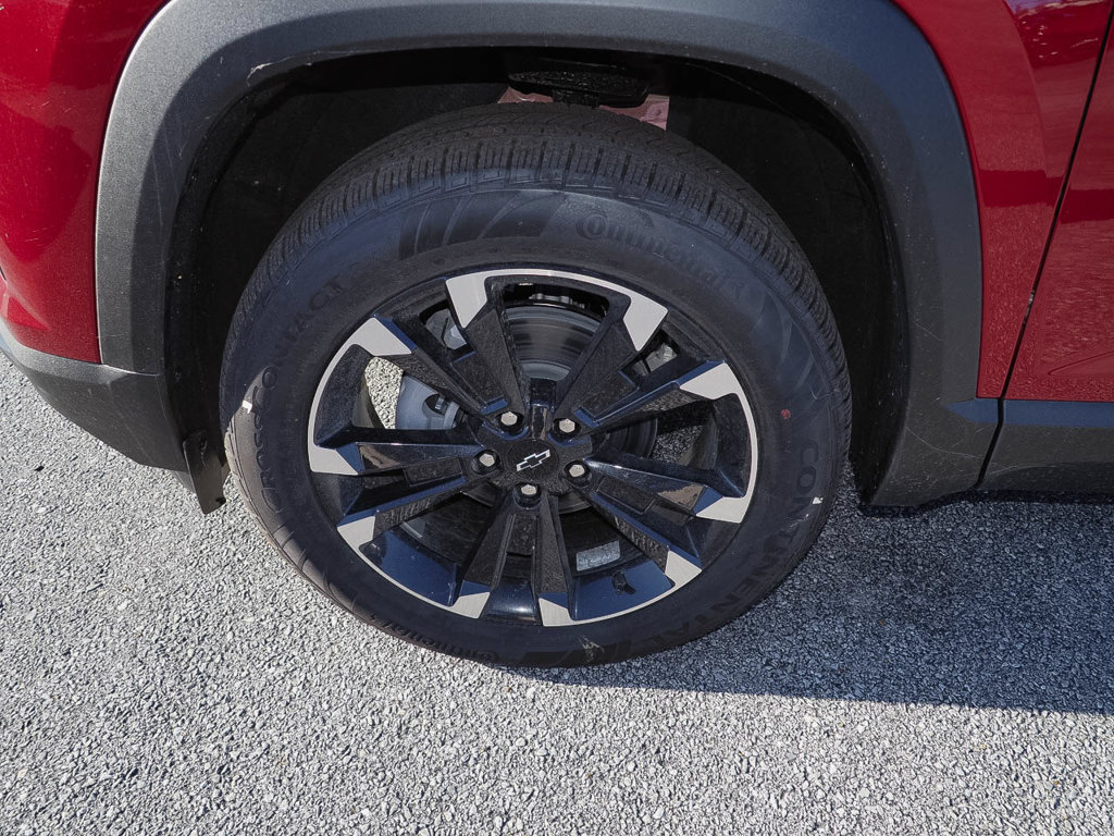 New 2027 Chevrolet Equinox RS w/ LPO, Floor Liner Package AWD/4WD image 7