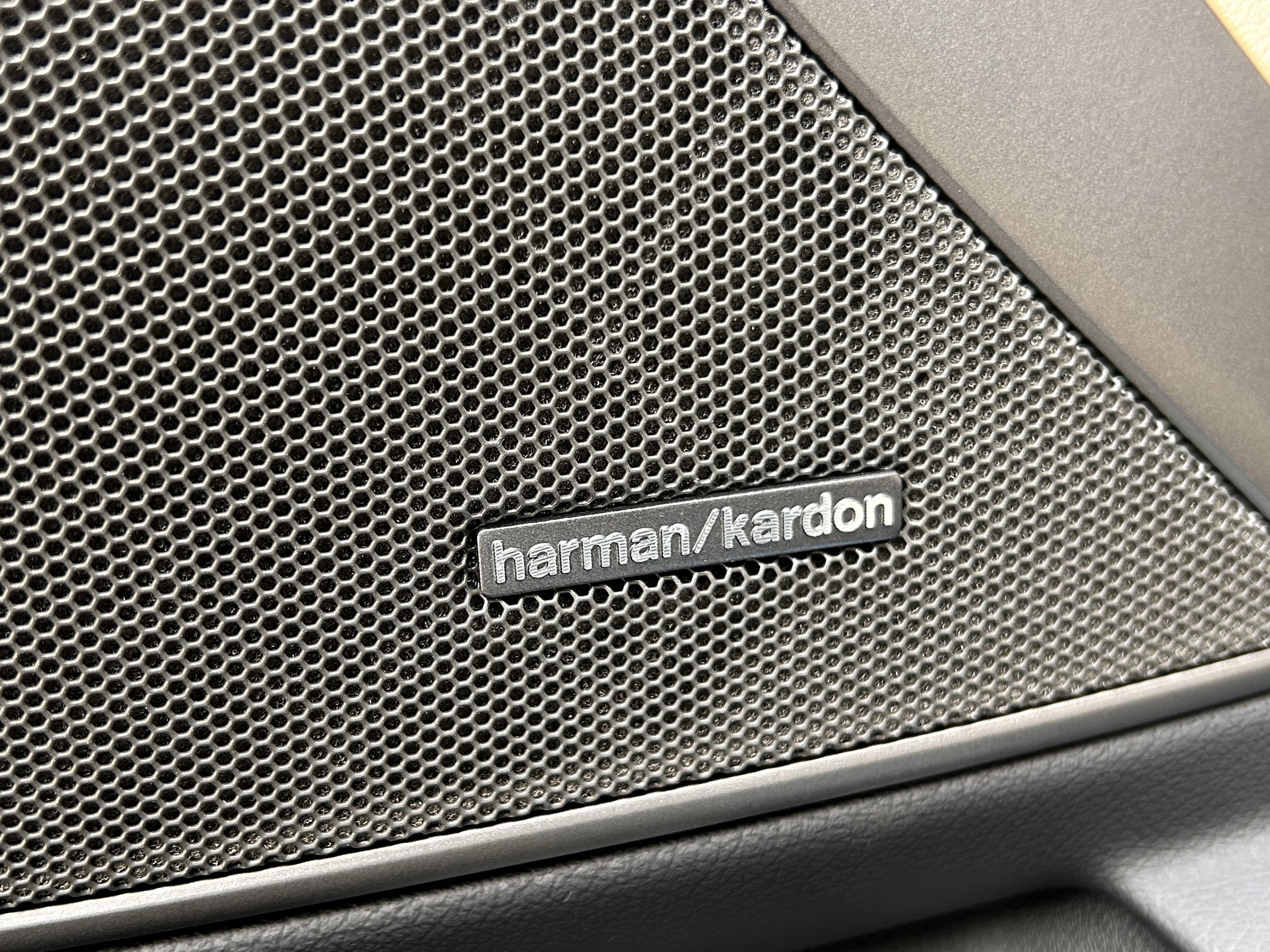 Used 2026 BMW 330i Sedan w/ Premium Package image 32