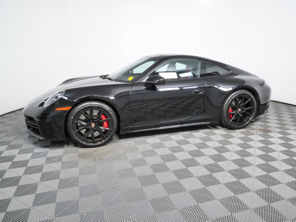 Used 2025 Porsche 911 Carrera S RWD image 2