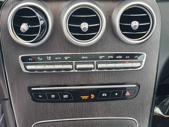 Used 2022 Mercedes-Benz GLC 300 4MATIC w/ Multimedia Package Lite image 21