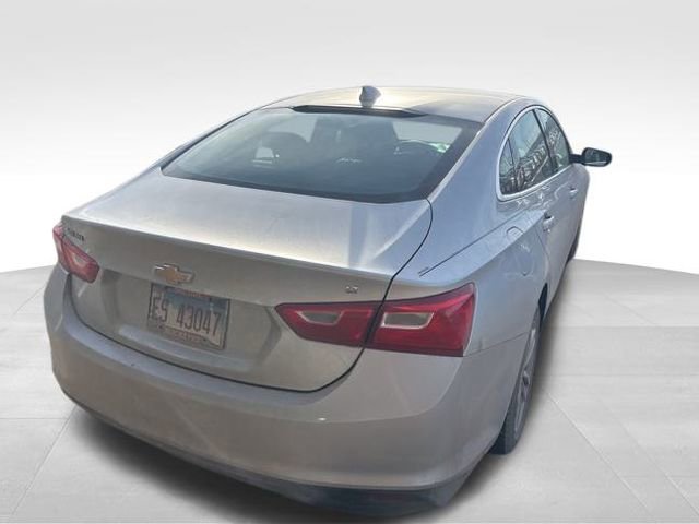 Used 2018 Chevrolet Malibu LT image 11