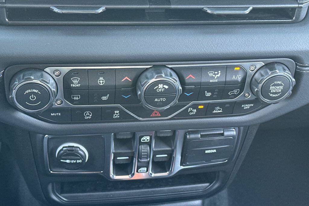 New 2026 Jeep Gladiator Sport AWD/4WD image 20