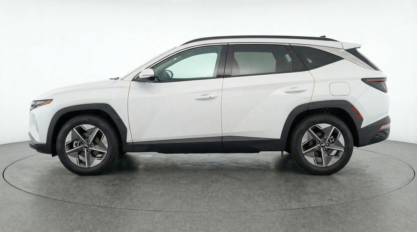 Used 2025 Hyundai Tucson SEL FWD image 5