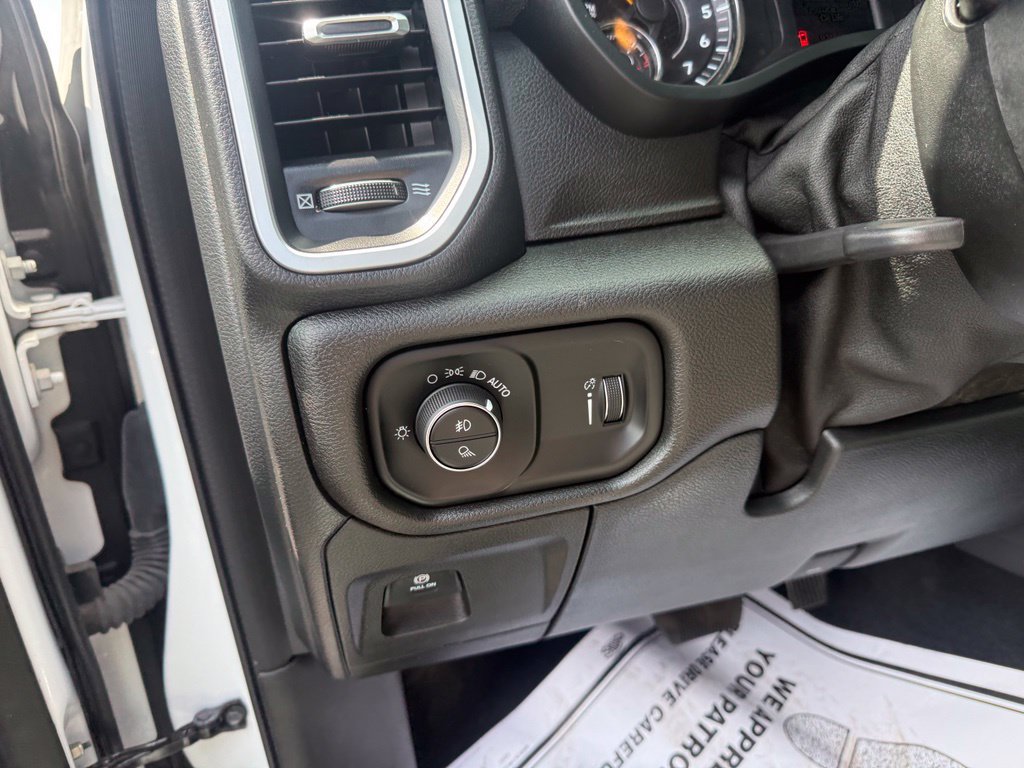 Used 2022 RAM 1500 Big Horn AWD/4WD image 14
