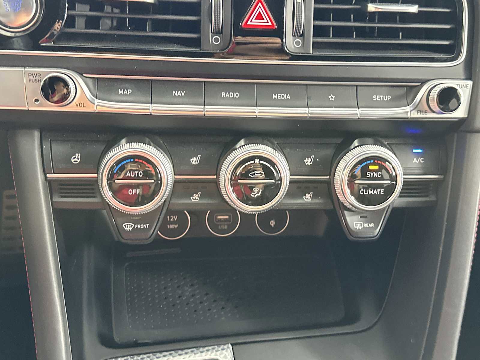 Used 2022 Genesis G70 3.3T image 20