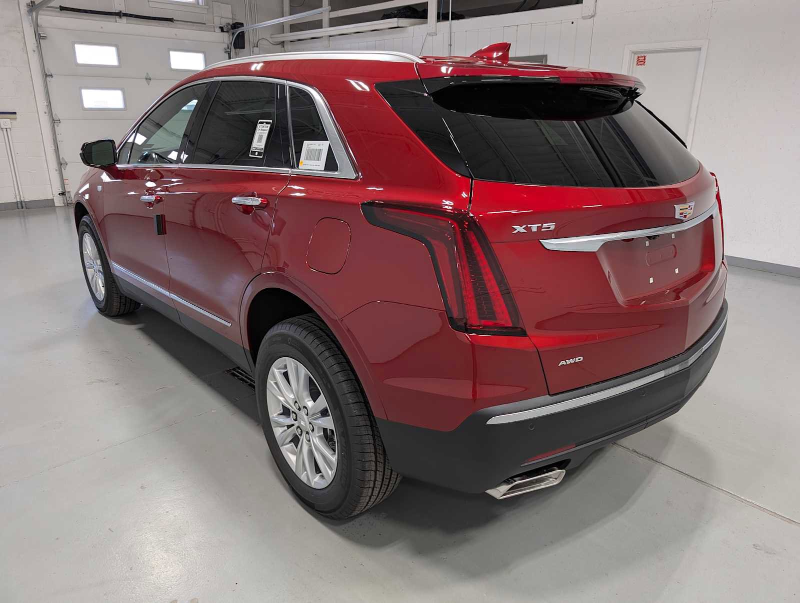 New 2026 Cadillac XT5 Luxury AWD/4WD image 9