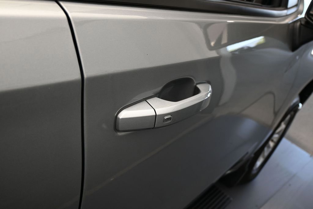 Used 2024 Chevrolet Silverado 1500 LT RWD image 45