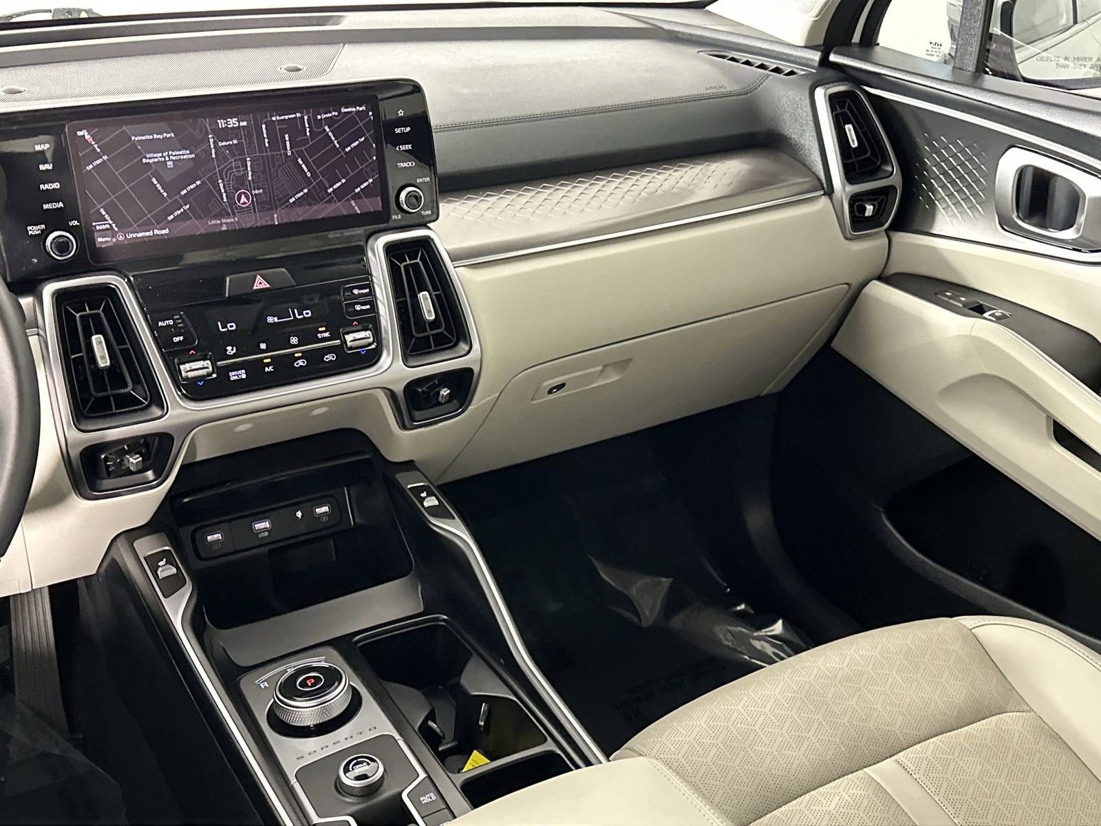 Used 2022 Kia Sorento EX image 23