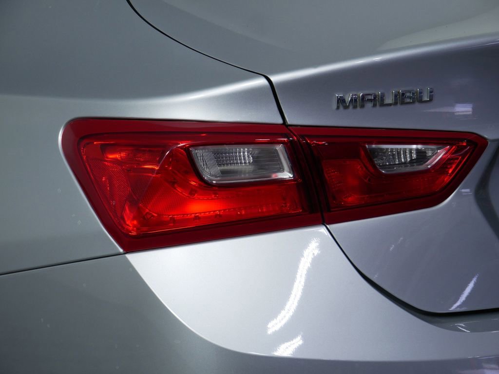 Used 2017 Chevrolet Malibu LS FWD image 12