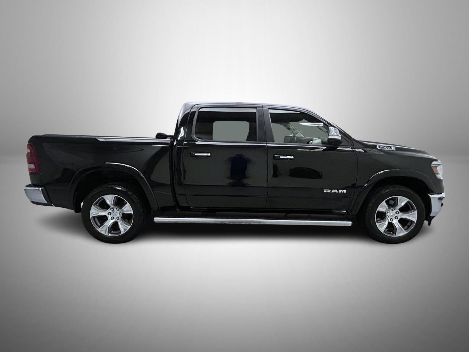 Used 2020 RAM 1500 Laramie AWD/4WD image 4
