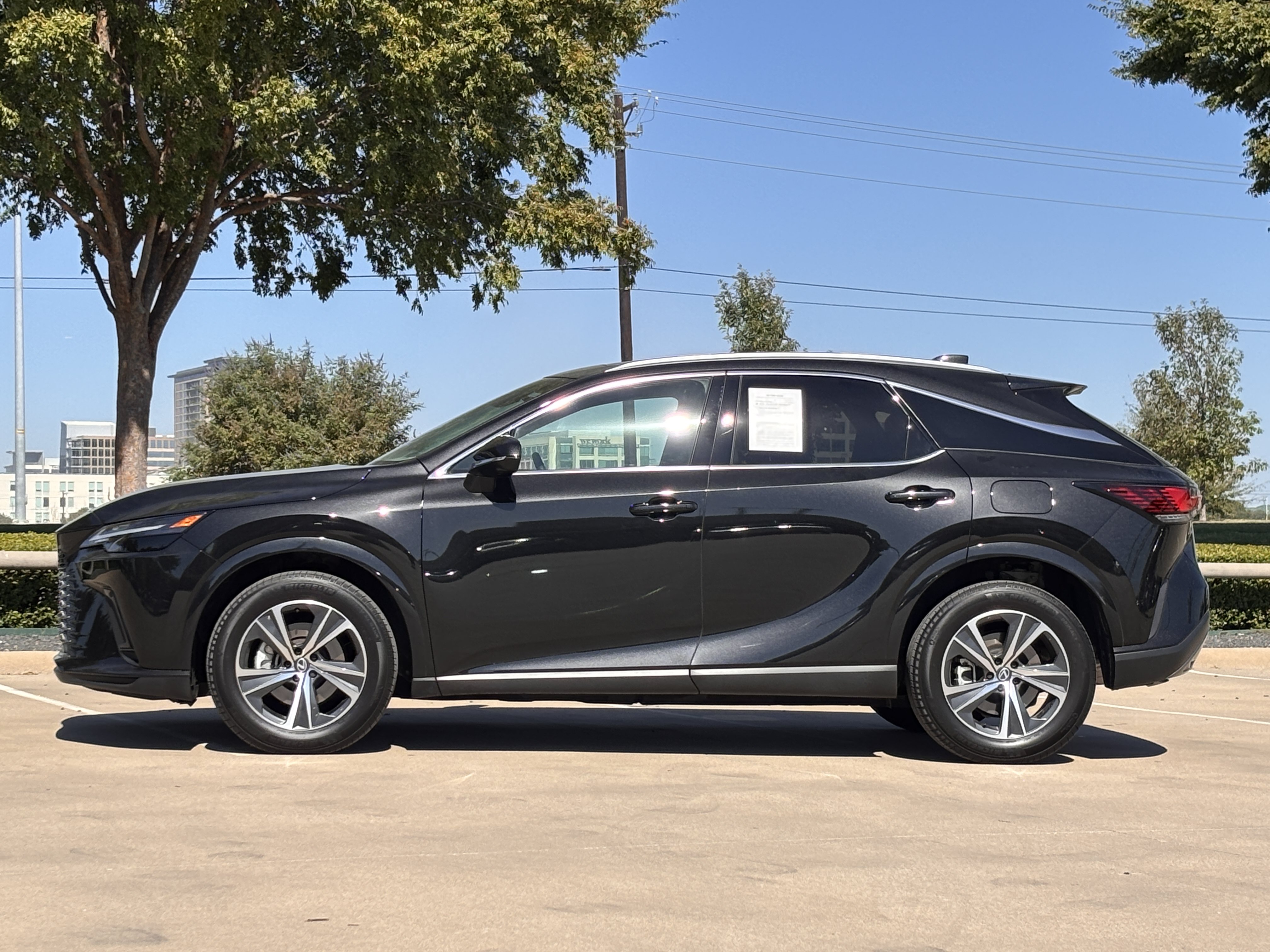 Used 2026 Lexus RX 350 Premium w/ Convenience Package FWD image 2