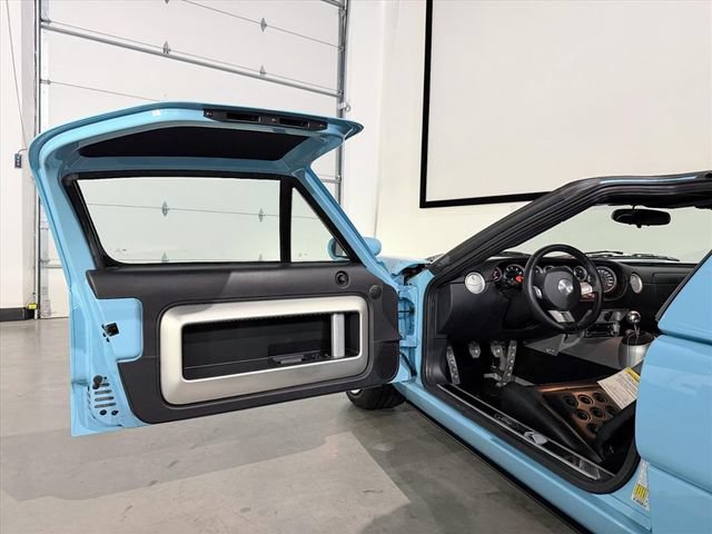 Used 2006 Ford GT RWD image 38