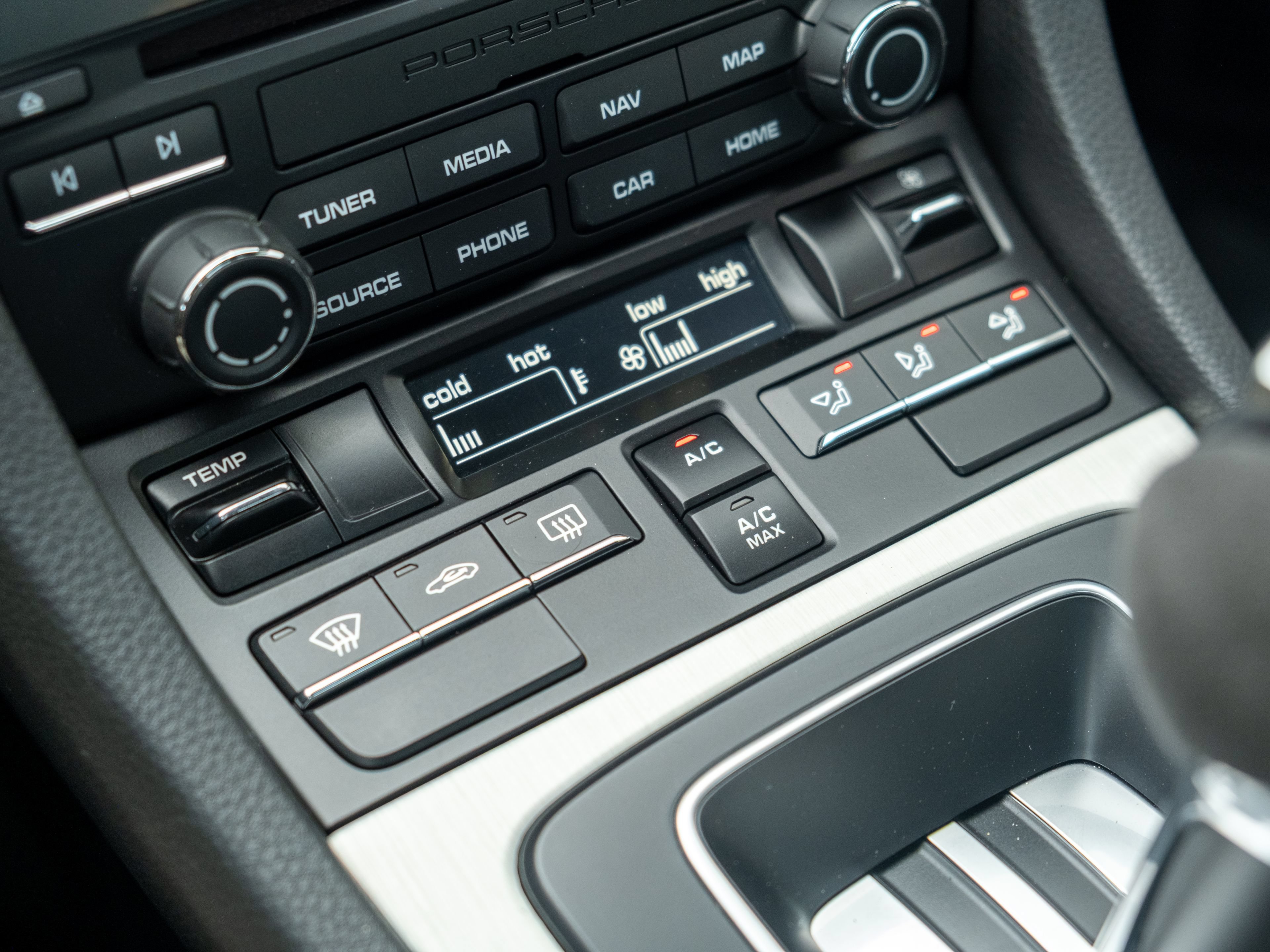 Certified 2021 Porsche 718 Cayman GT4 RWD image 28