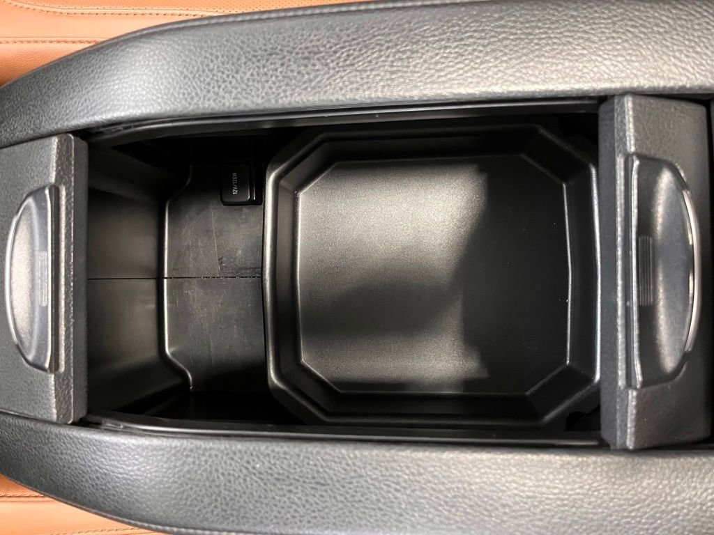 Used 2019 Toyota Highlander Limited AWD/4WD image 28