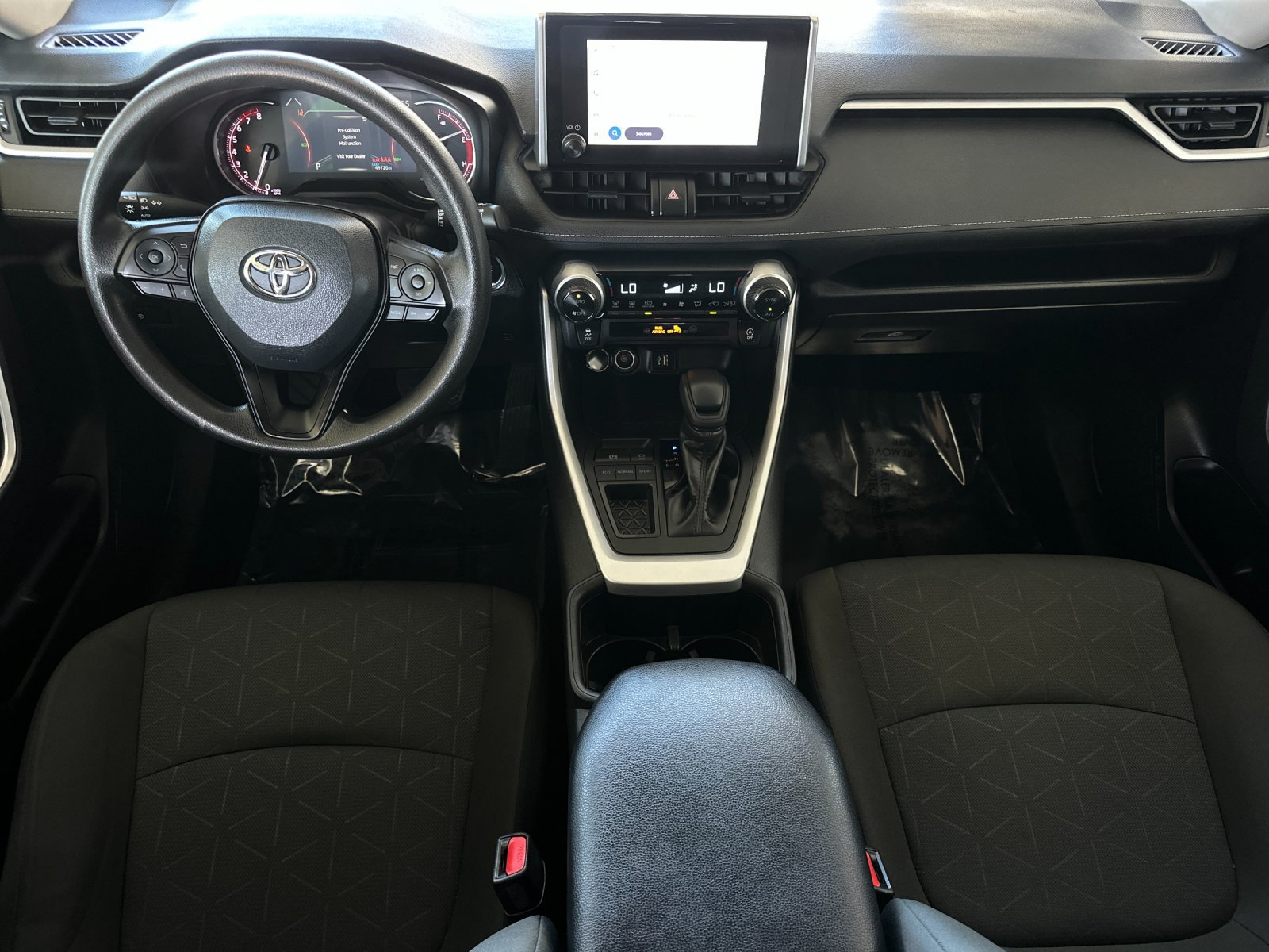 Used 2025 Toyota RAV4 XLE FWD image 12