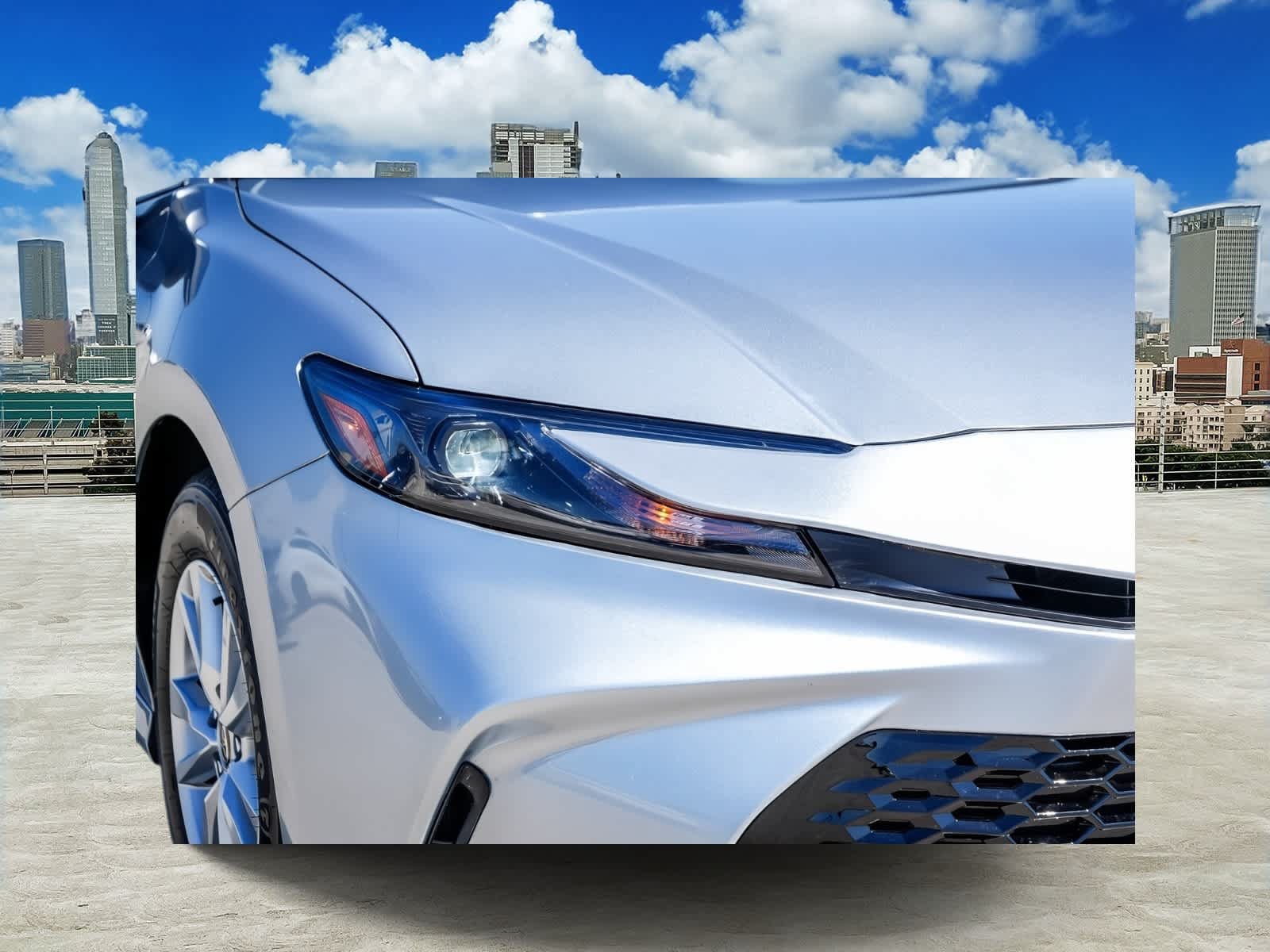 Used 2025 Toyota Camry LE FWD image 4
